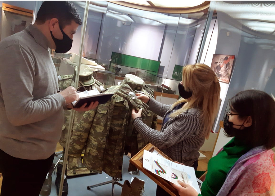  В Национальном Музее Истории Азербайджана  идет подготовка к открытию выставки