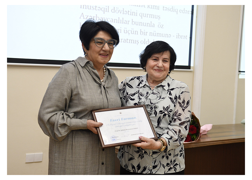 В музее состоялся научный семинар, посвященный 104-летию Азербайджанской Народной Республики