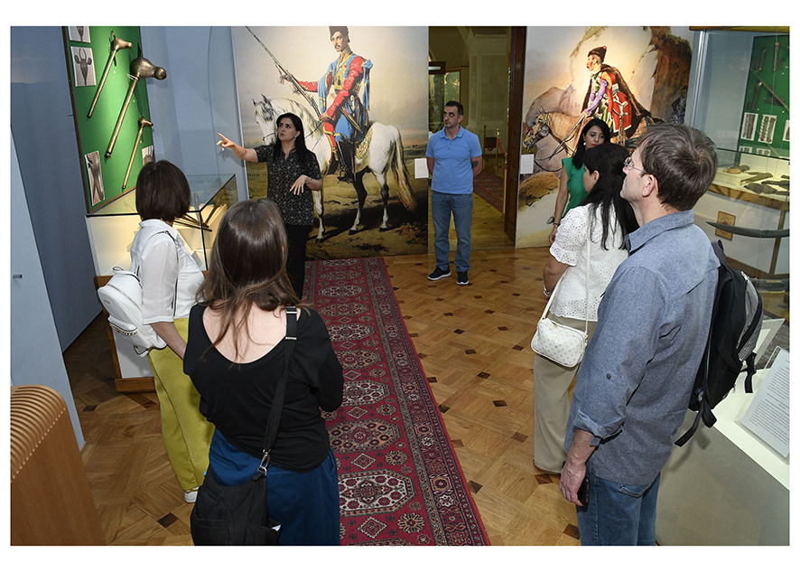 A lecture was held for American specialists in the museum