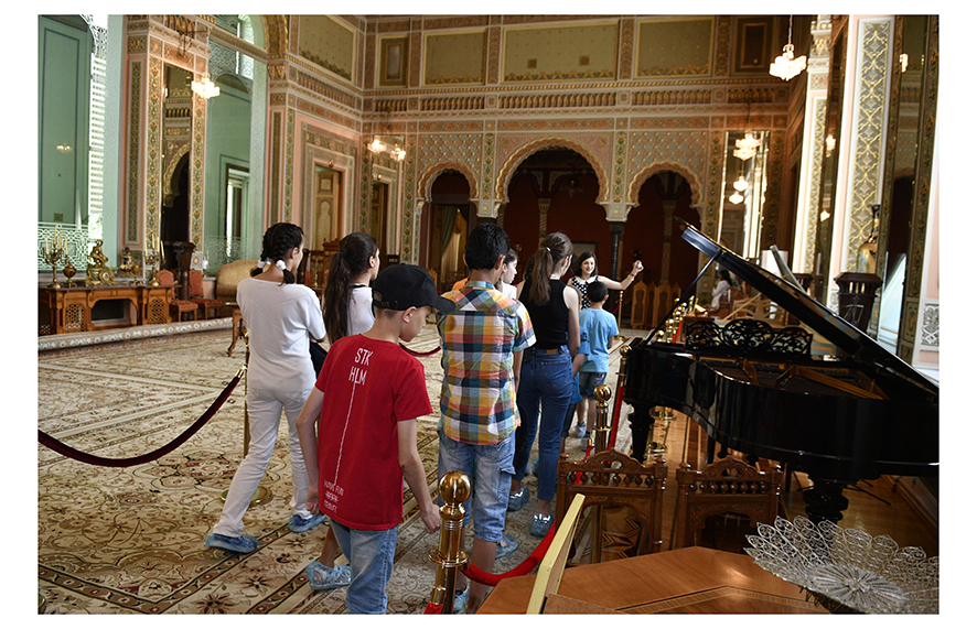 Воспитанники детских домов №1, 2 и 3, действующих в Баку, посетили Национальный музей истории Азербайджана