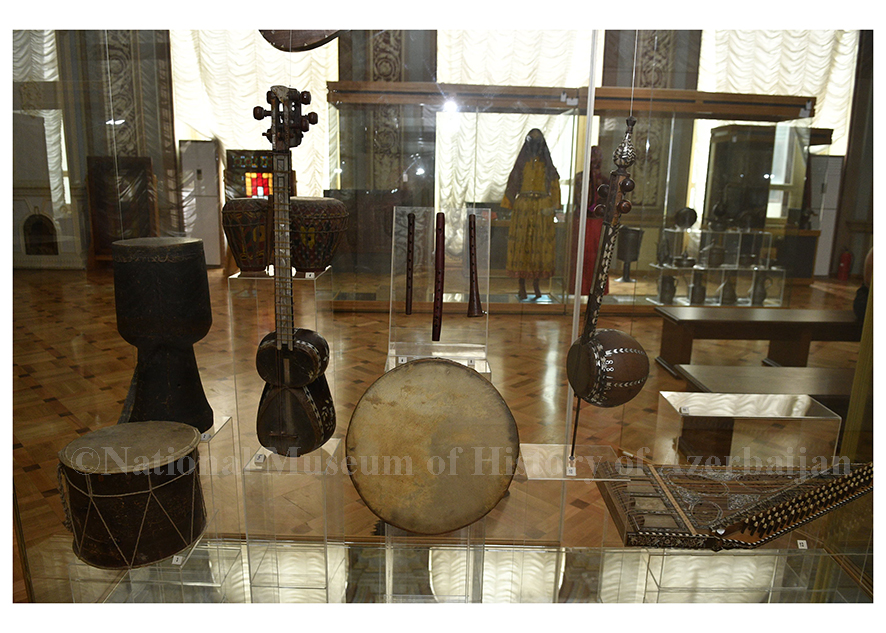 Жемчужины музыкальной сокровищницы музея - азербайджанские национальные музыкальные инструменты в новой экспозиции