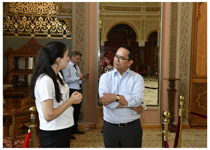 Глава делегации Индонезии, государства-члена Движения неприсоединения, посетил музей
