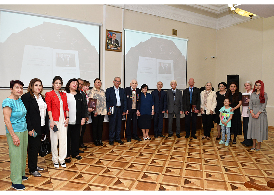 В музее состоялась презентация каталога, посвящённого известному композитору Тофику Бакиханову